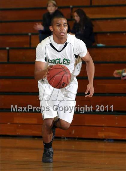 Thumbnail 1 in Bella Vista vs. El Camino (Mesa Verde Tournament) photogallery.