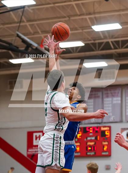 Thumbnail 3 in Monrovia vs. Crawfordsville (IHSAA 3A Sectional First Round) photogallery.