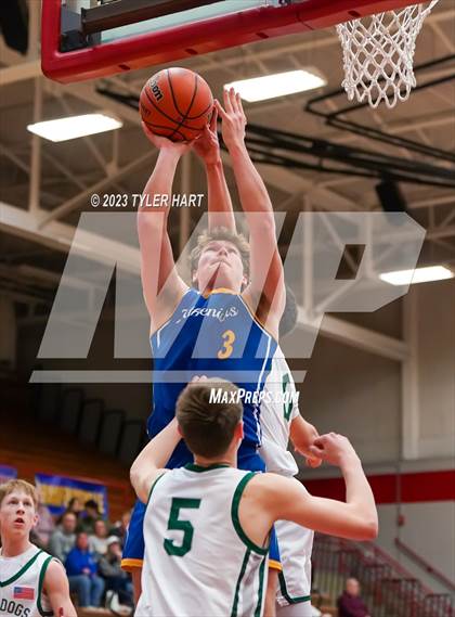 Thumbnail 2 in Monrovia vs. Crawfordsville (IHSAA 3A Sectional First Round) photogallery.