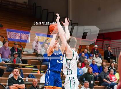 Thumbnail 3 in Monrovia vs. Crawfordsville (IHSAA 3A Sectional First Round) photogallery.