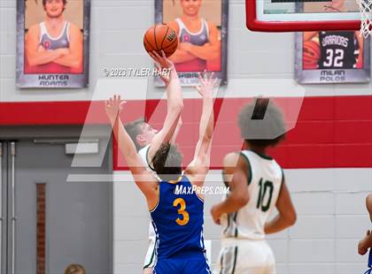 Thumbnail 2 in Monrovia vs. Crawfordsville (IHSAA 3A Sectional First Round) photogallery.