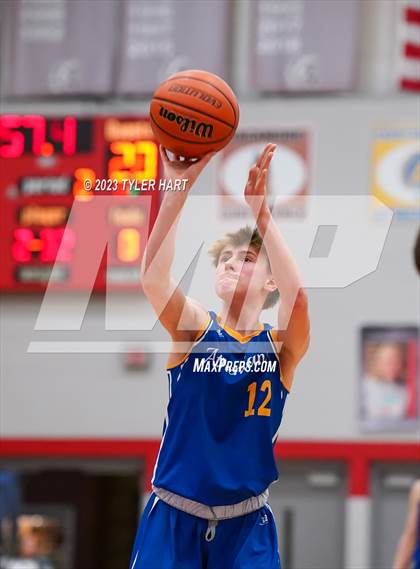 Thumbnail 1 in Monrovia vs. Crawfordsville (IHSAA 3A Sectional First Round) photogallery.
