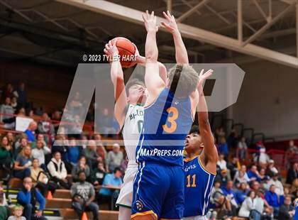 Thumbnail 1 in Monrovia vs. Crawfordsville (IHSAA 3A Sectional First Round) photogallery.