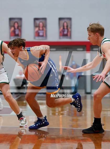 Thumbnail 1 in Monrovia vs. Crawfordsville (IHSAA 3A Sectional First Round) photogallery.