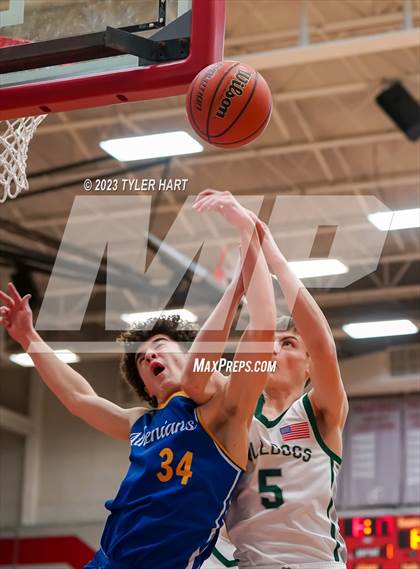 Thumbnail 3 in Monrovia vs. Crawfordsville (IHSAA 3A Sectional First Round) photogallery.