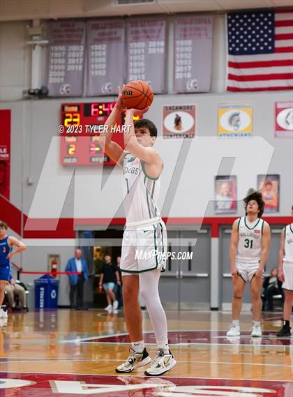 Thumbnail 1 in Monrovia vs. Crawfordsville (IHSAA 3A Sectional First Round) photogallery.