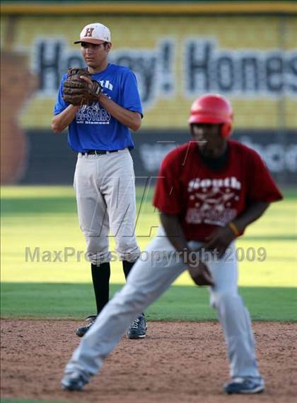 Thumbnail 1 in North vs. South (Austin Area All-Stars) photogallery.