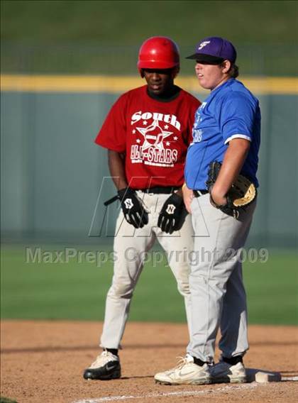 Thumbnail 2 in North vs. South (Austin Area All-Stars) photogallery.