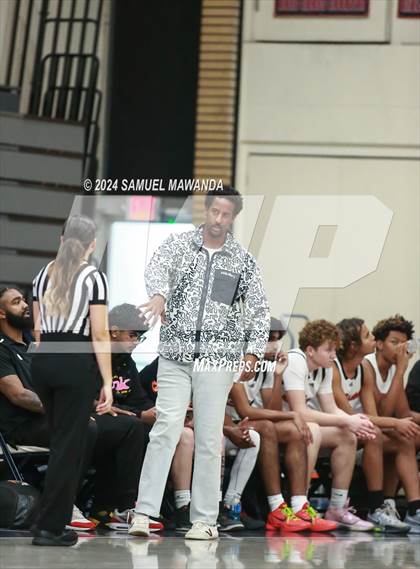 Thumbnail 2 in Cleveland vs La Salle  (Annual Rose City Roundball Classic) photogallery.