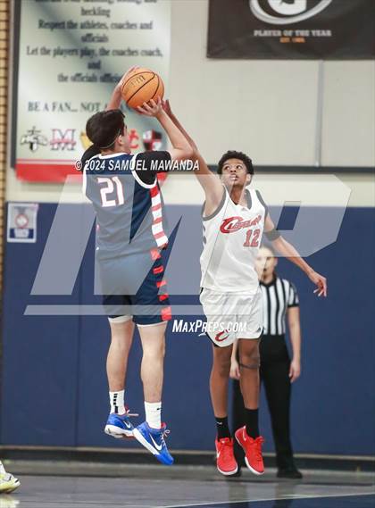 Thumbnail 3 in Cleveland vs La Salle  (Annual Rose City Roundball Classic) photogallery.