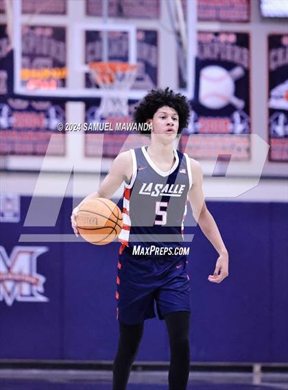 Thumbnail 1 in Cleveland vs La Salle  (Annual Rose City Roundball Classic) photogallery.