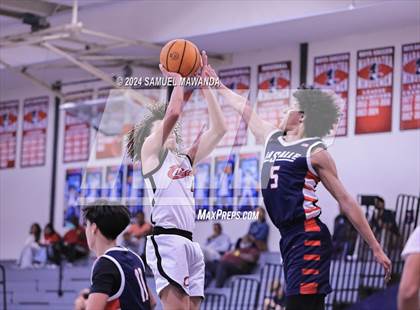 Thumbnail 3 in Cleveland vs La Salle  (Annual Rose City Roundball Classic) photogallery.