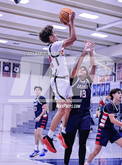 Thumbnail 2 in Cleveland vs La Salle  (Annual Rose City Roundball Classic) photogallery.