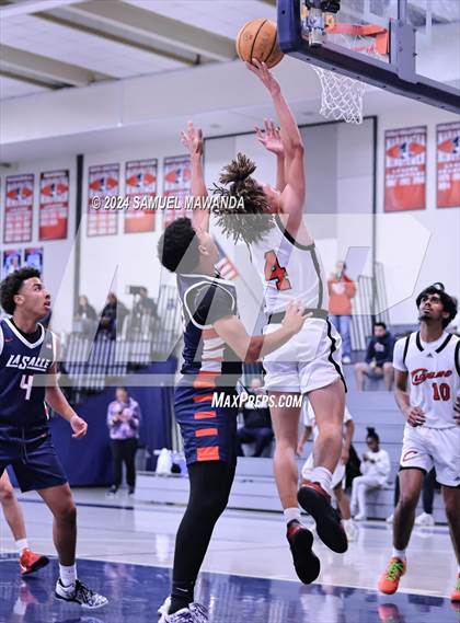 Thumbnail 3 in Cleveland vs La Salle  (Annual Rose City Roundball Classic) photogallery.