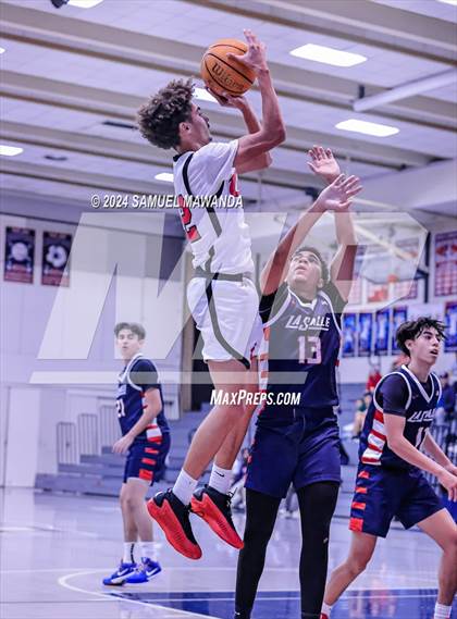 Thumbnail 1 in Cleveland vs La Salle  (Annual Rose City Roundball Classic) photogallery.