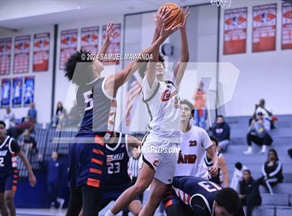Thumbnail 2 in Cleveland vs La Salle  (Annual Rose City Roundball Classic) photogallery.
