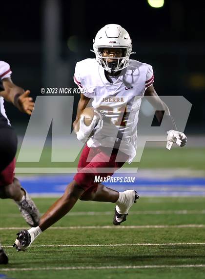 Thumbnail 3 in JSerra Catholic vs. Servite photogallery.