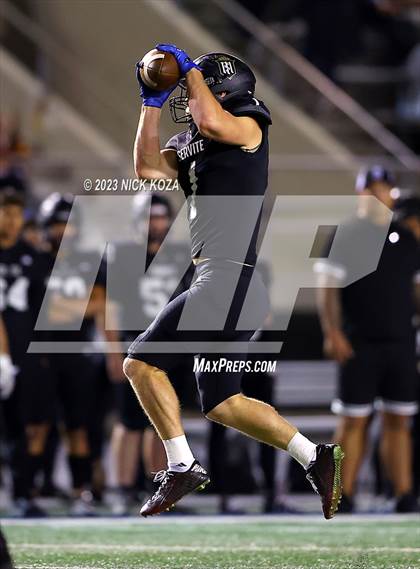 Thumbnail 2 in JSerra Catholic vs. Servite photogallery.