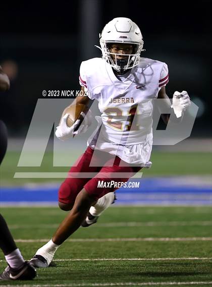 Thumbnail 1 in JSerra Catholic vs. Servite photogallery.