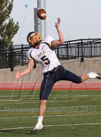Thumbnail 3 in Rifle vs Silver Creek (CHSAA 3A Final) photogallery.