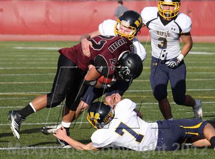 Thumbnail 2 in Rifle vs Silver Creek (CHSAA 3A Final) photogallery.