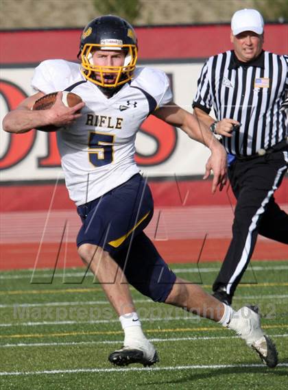 Thumbnail 2 in Rifle vs Silver Creek (CHSAA 3A Final) photogallery.
