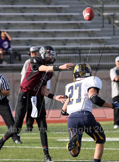 Thumbnail 3 in Rifle vs Silver Creek (CHSAA 3A Final) photogallery.