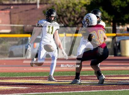 Thumbnail 3 in Royal @ Simi Valley photogallery.