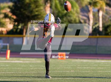 Thumbnail 3 in Royal @ Simi Valley photogallery.