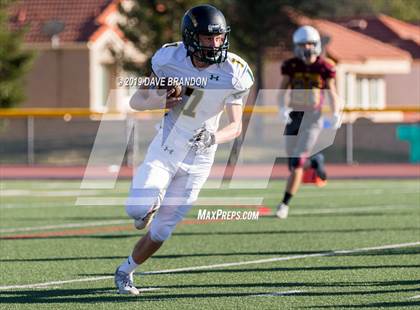 Thumbnail 2 in Royal @ Simi Valley photogallery.