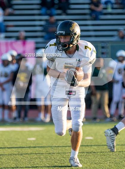 Thumbnail 3 in Royal @ Simi Valley photogallery.