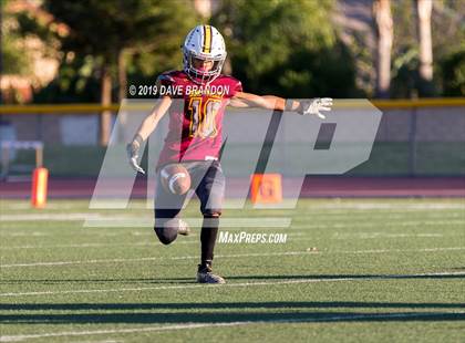 Thumbnail 1 in Royal @ Simi Valley photogallery.