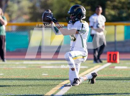 Thumbnail 2 in Royal @ Simi Valley photogallery.
