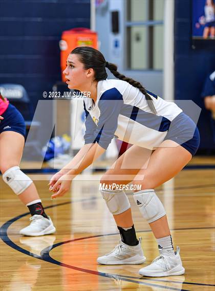 Thumbnail 1 in Allen Academy vs Chinquapin photogallery.