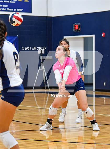 Thumbnail 3 in Allen Academy vs Chinquapin photogallery.