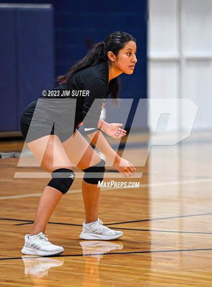 Thumbnail 3 in Allen Academy vs Chinquapin photogallery.