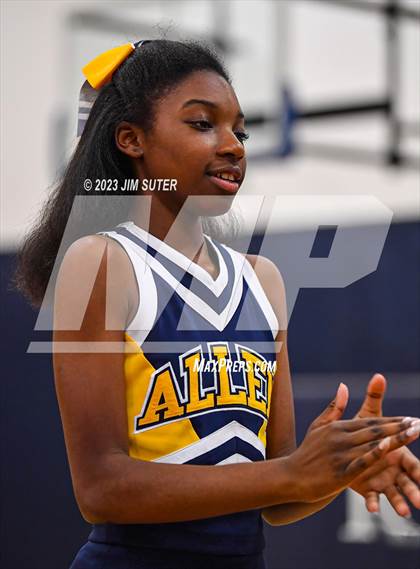 Thumbnail 2 in Allen Academy vs Chinquapin photogallery.