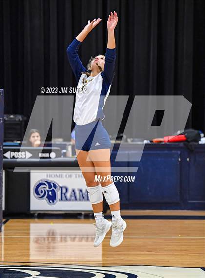 Thumbnail 1 in Allen Academy vs Chinquapin photogallery.