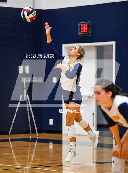 Thumbnail 3 in Allen Academy vs Chinquapin photogallery.