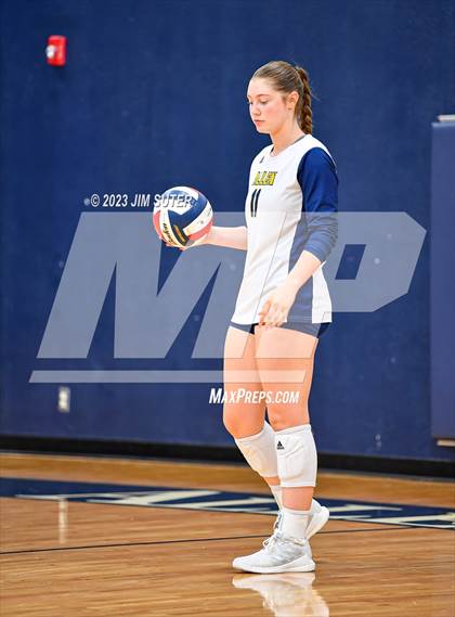 Thumbnail 3 in Allen Academy vs Chinquapin photogallery.