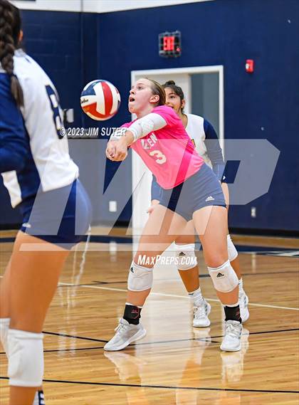 Thumbnail 1 in Allen Academy vs Chinquapin photogallery.