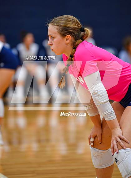 Thumbnail 3 in Allen Academy vs Chinquapin photogallery.