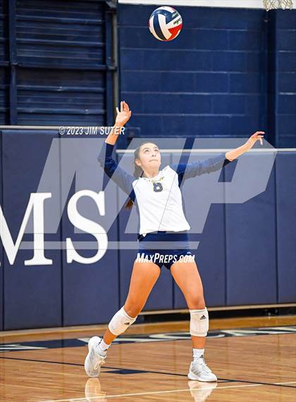 Thumbnail 1 in Allen Academy vs Chinquapin photogallery.