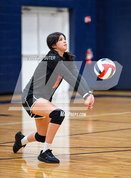 Thumbnail 2 in Allen Academy vs Chinquapin photogallery.