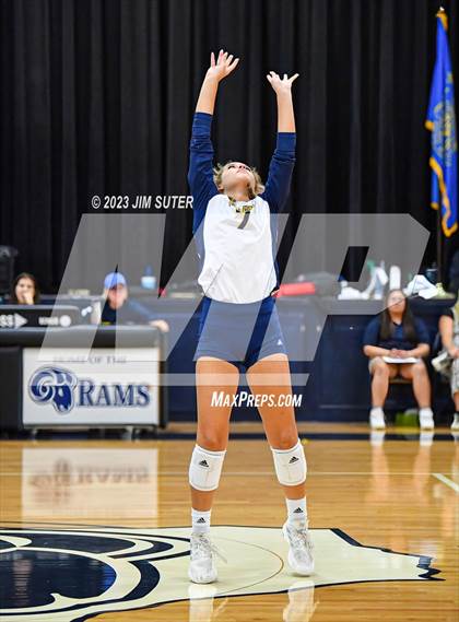 Thumbnail 2 in Allen Academy vs Chinquapin photogallery.