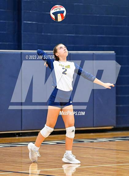 Thumbnail 1 in Allen Academy vs Chinquapin photogallery.
