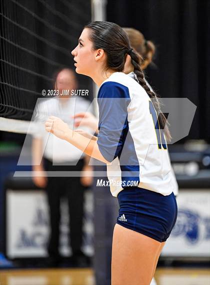 Thumbnail 2 in Allen Academy vs Chinquapin photogallery.