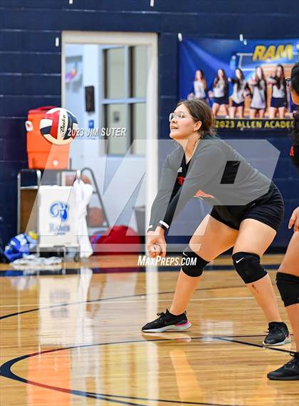 Thumbnail 2 in Allen Academy vs Chinquapin photogallery.