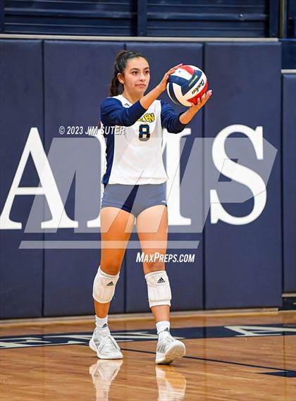 Thumbnail 3 in Allen Academy vs Chinquapin photogallery.
