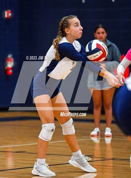 Thumbnail 3 in Allen Academy vs Chinquapin photogallery.